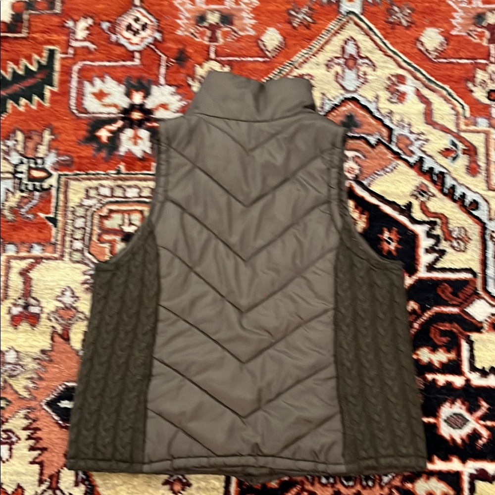 Maurices Quilted Vest in Dark Brown and Olive Size 0 - Picture 8 of 8
